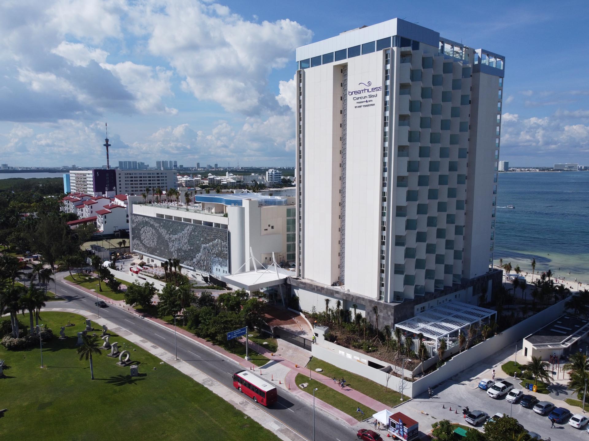 HOTEL BREATHLESS CANCÚN